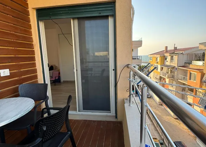 Sea View Deluxe Qerret Golem Apartment *