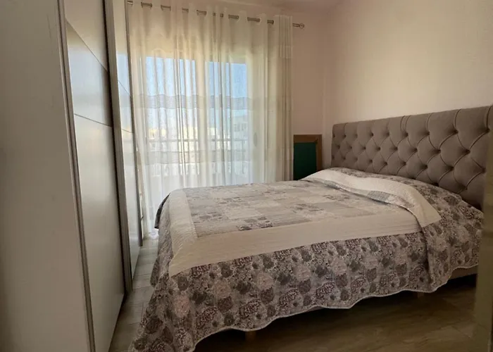 Sea View Deluxe Qerret Golem *