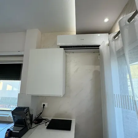 Sea View Deluxe Qerret Golem 公寓 卡瓦亚