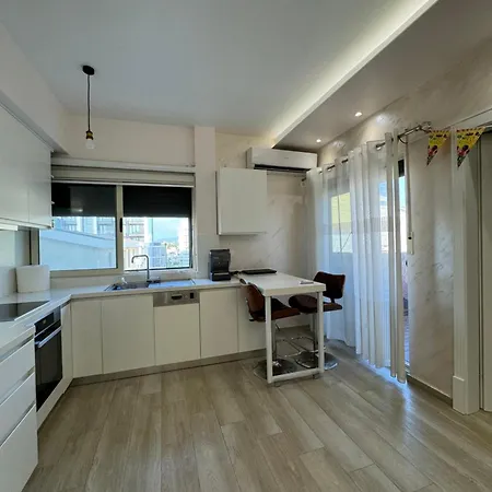 Sea View Deluxe Qerret Golem 卡瓦亚